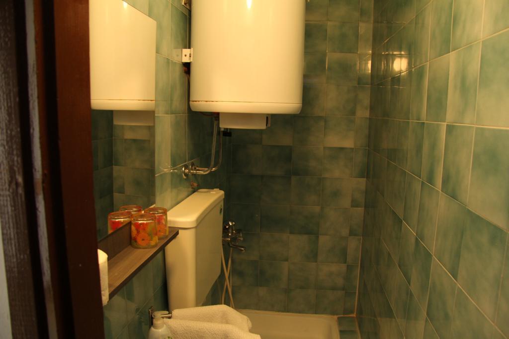 Novalja Guesthouse Economy Rooms Esterno foto