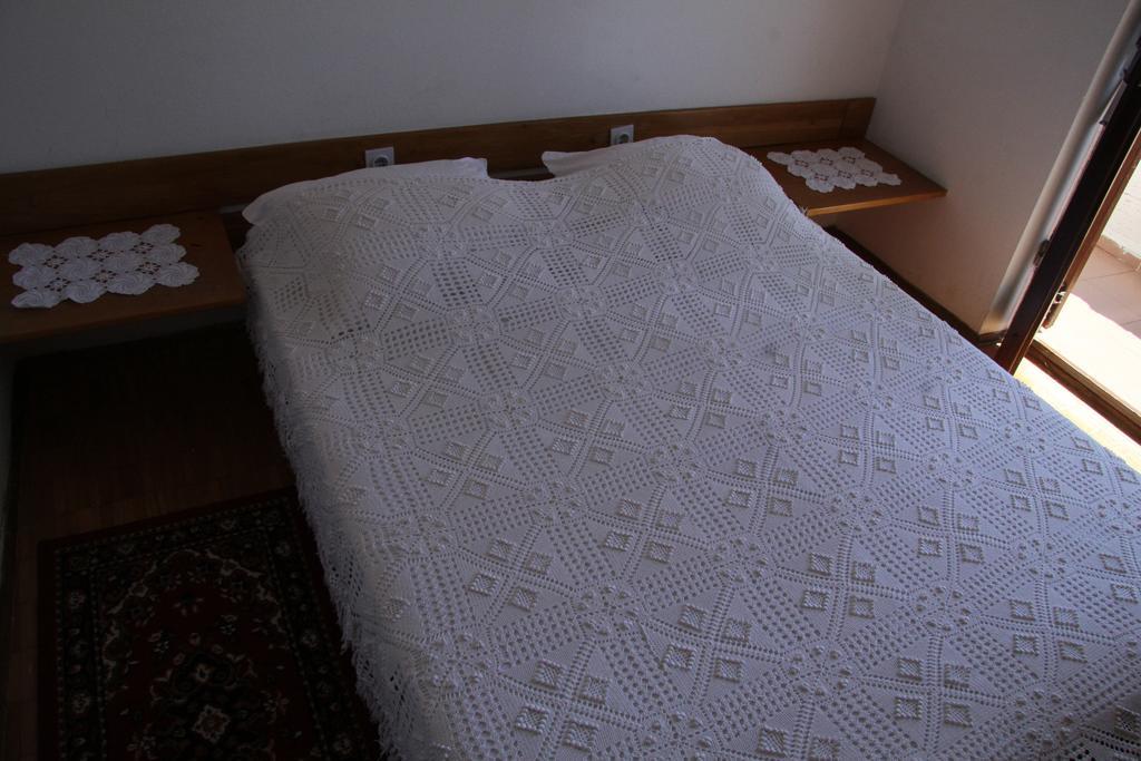 Novalja Guesthouse Economy Rooms Esterno foto
